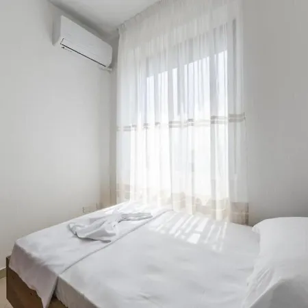 Billy S 4 Bdr By Ps Apartment Durrës