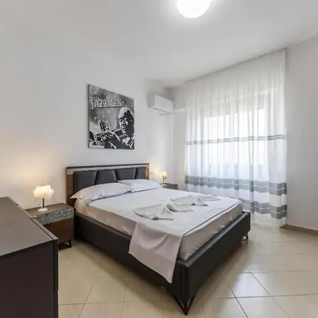 Billy S 4 Bdr By Ps Durrës