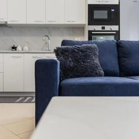 Billy S 4 Bdr By Ps Apartment *