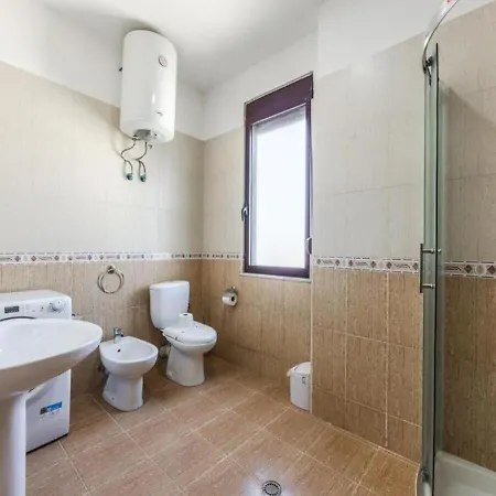 Apartamento Billy S 4 Bdr By Ps Durrës