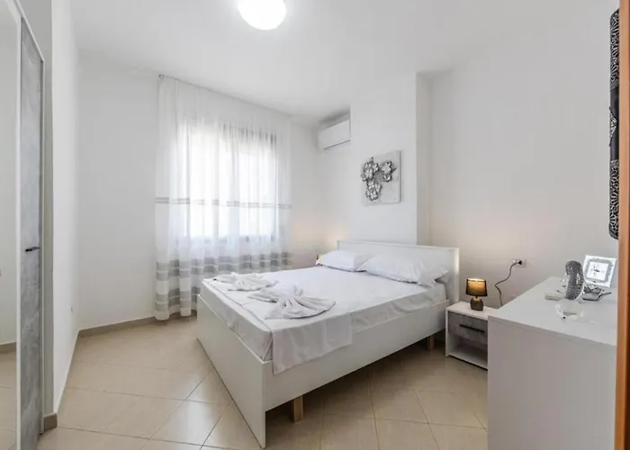 Apartment Billy S 4 Bdr By Ps Durrës