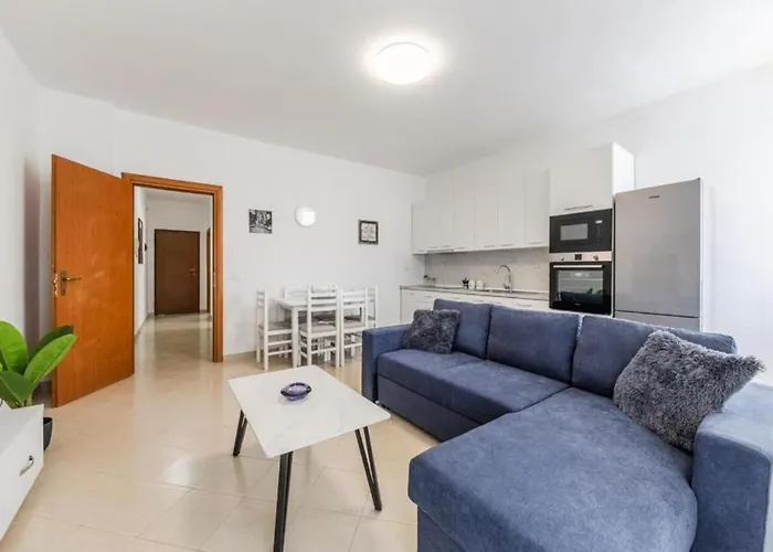 Apartment Billy S 4 Bdr By Ps