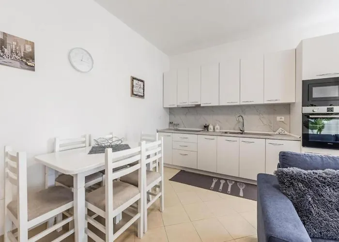 Apartment Billy S 4 Bdr By Ps