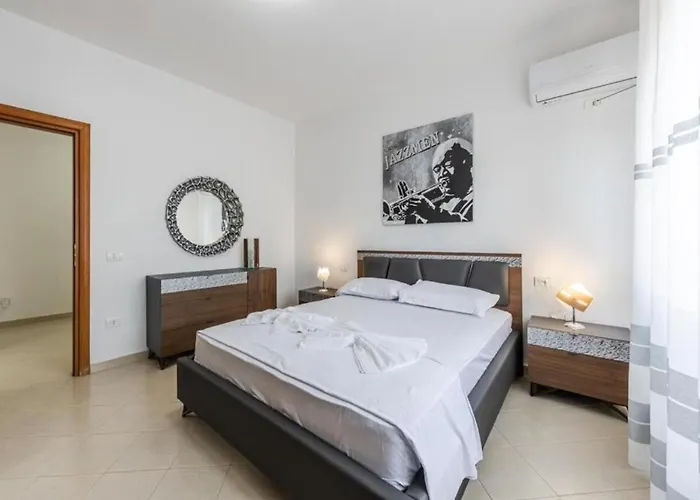 Billy S 4 Bdr By Ps *